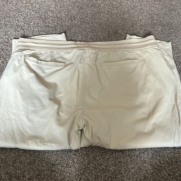 NWT The North Face W Aphrodite Motion Capris - Picture 4 of 5